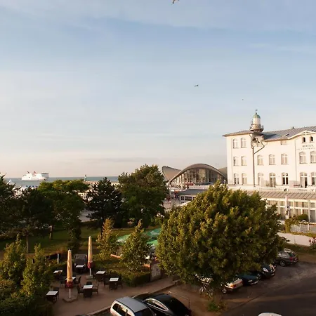 Meerblick Warnemuende - Mit Meerblick In Erster Reihe Zum Und Promenade * Rostock