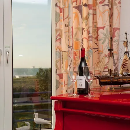 Meerblick Warnemuende - Mit Meerblick In Erster Reihe Zum Und Promenade Apartment *